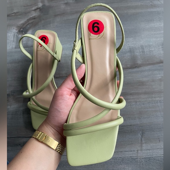 SOLD Green Block Heel Sandals - Picture 3 of 6